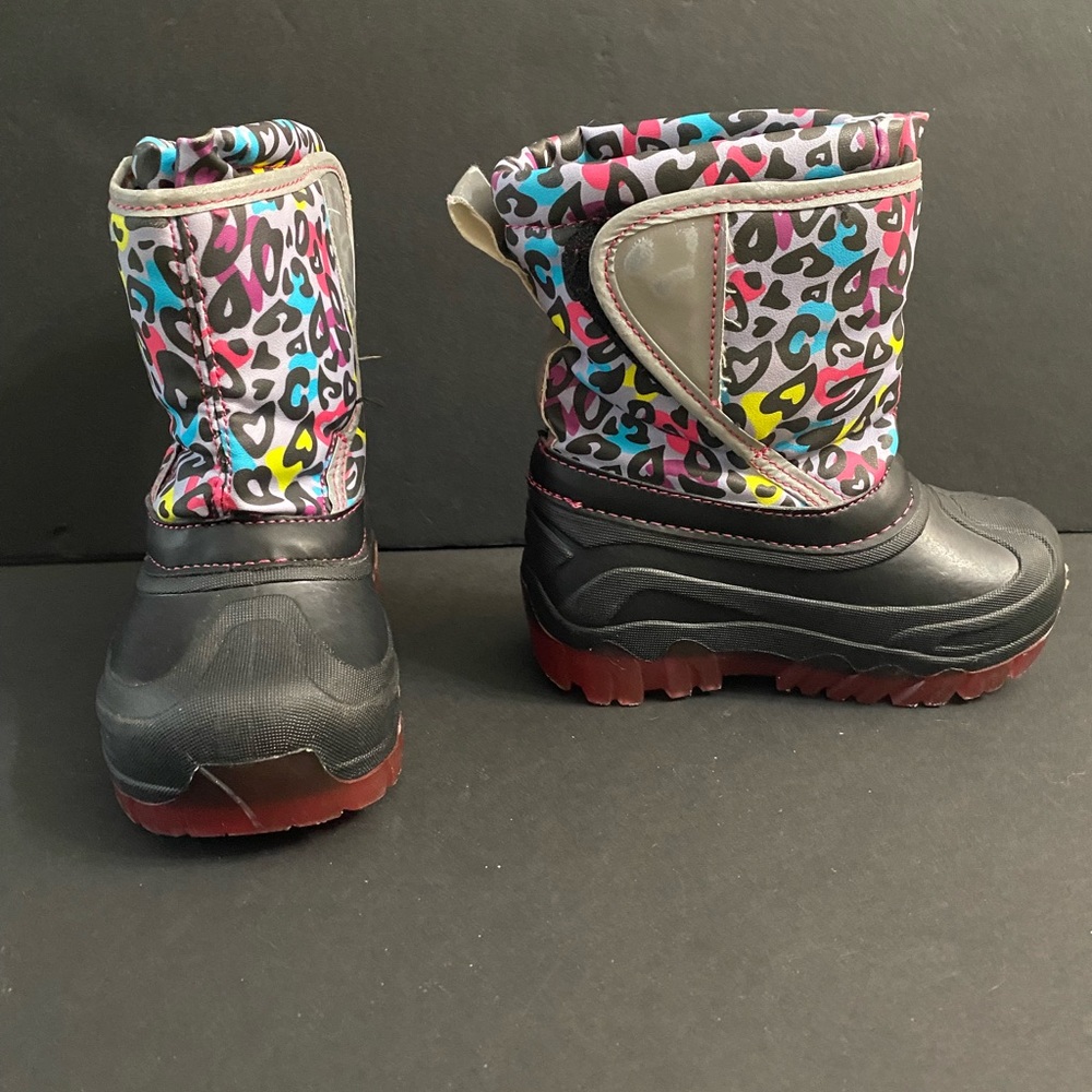 Member's Mark Unisex Kids Light-Up Snow Rain Boots, size 7/8